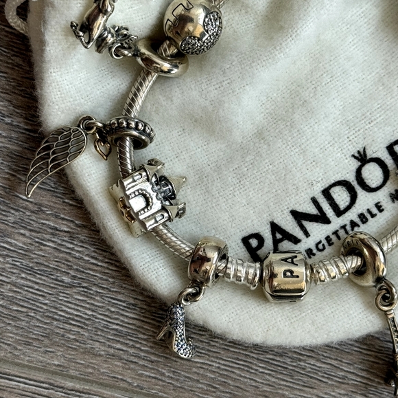 Pandora bracelet with charms silver with receipt - Picture 7 of 9